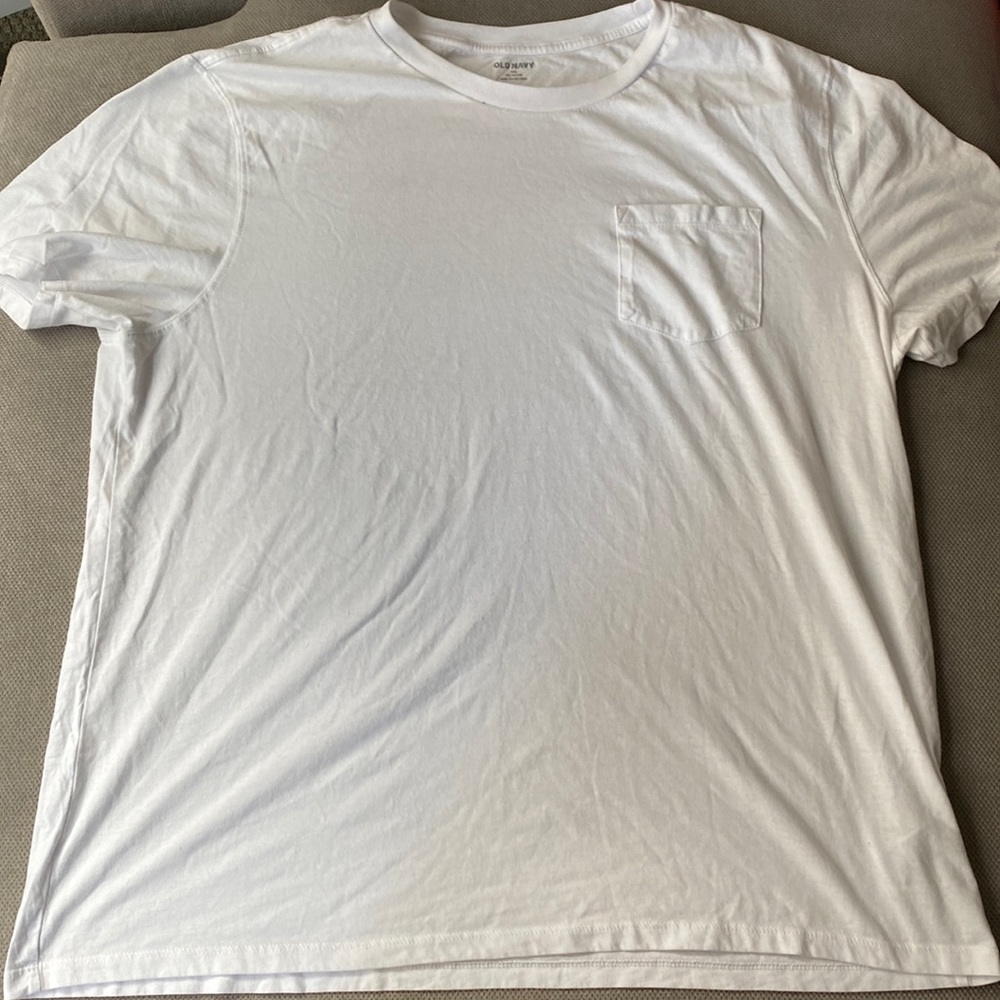 Men’s Xxl old navy white t shirt